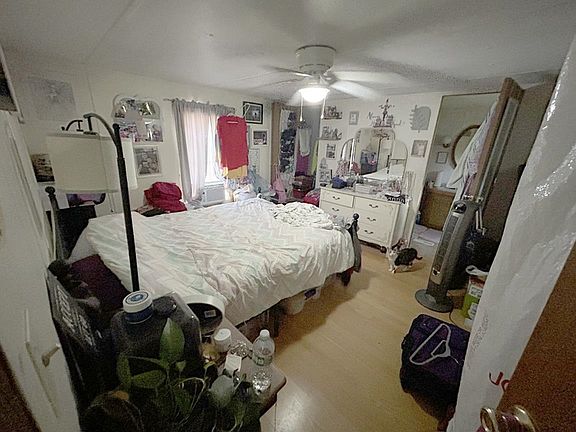 4th image of 320 Old Lake Shore Road #6