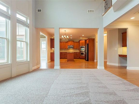 3rd image of 166 Cypress Cove Ct