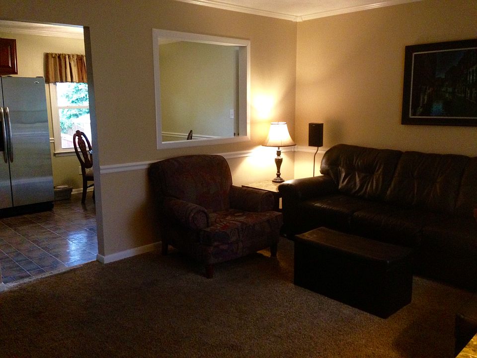 1st image of 569 Lisa Dr