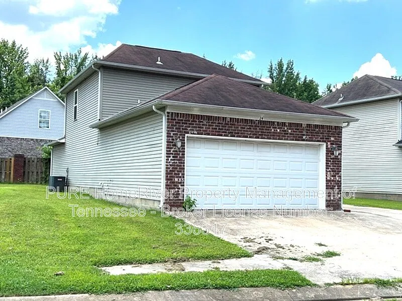 4 bed, 2.0 bath, 1516 sqft, $1,500 — Photo 2