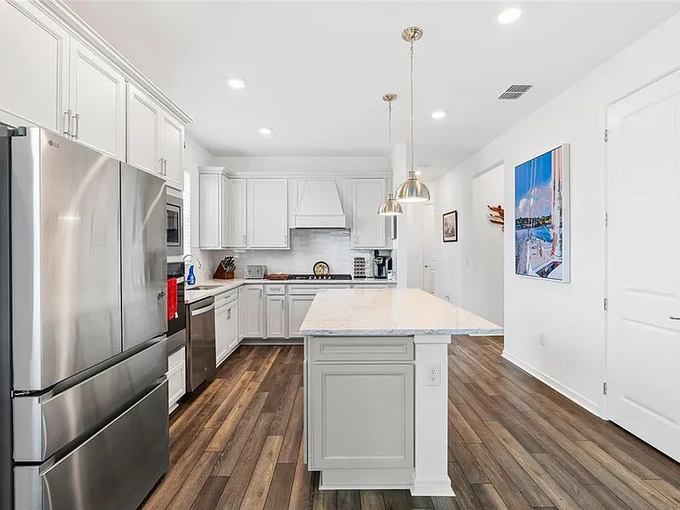 9454 Ballaster Pointe Loop — Photo 12