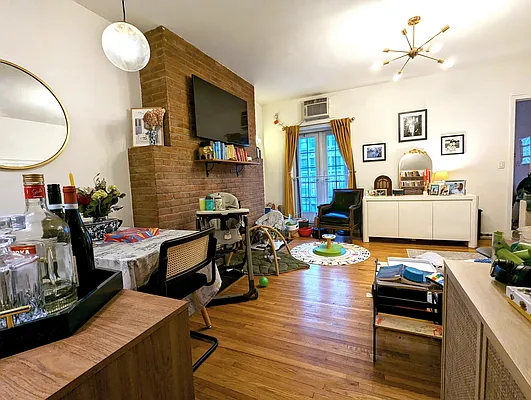 Rented by Manhattan Spaces | media 14