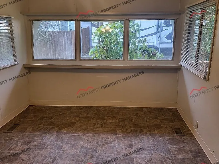 123 Wesarge Rd — Photo 6