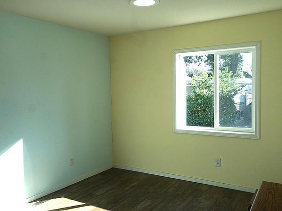 4th image of 478 Kay Mar Way