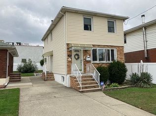 109 Jerome Rd, Staten Island, NY 10305