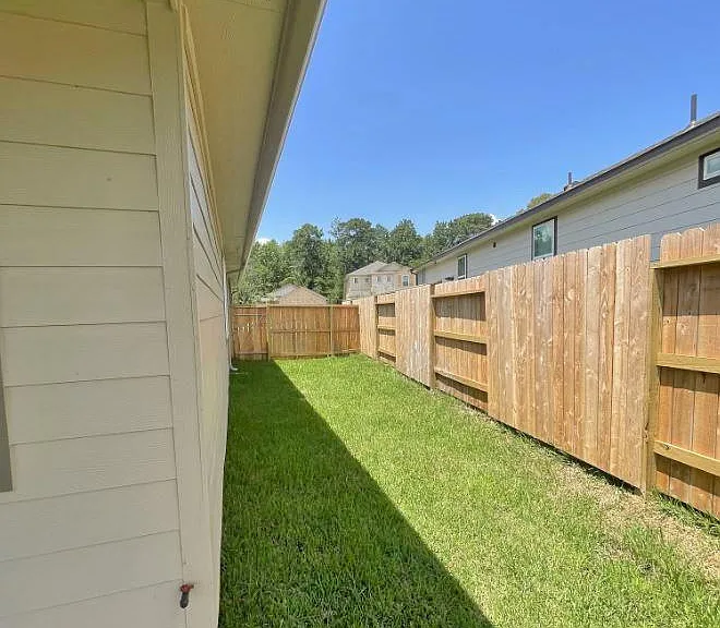 7052 Silverleaf Oak St — Photo 24