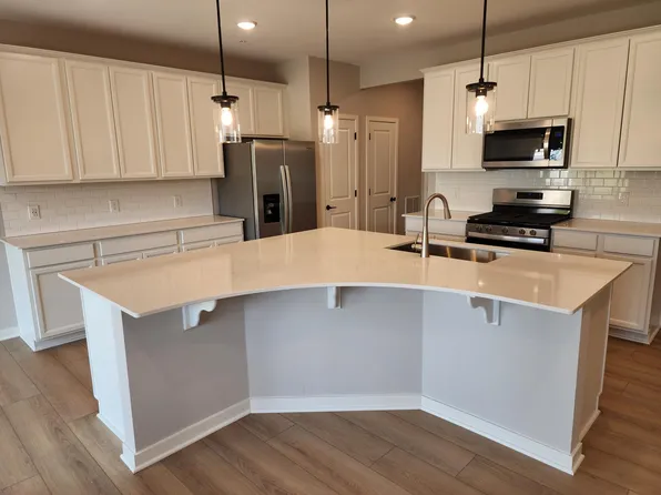 9574 4th St N, Lake Elmo, MN 55042