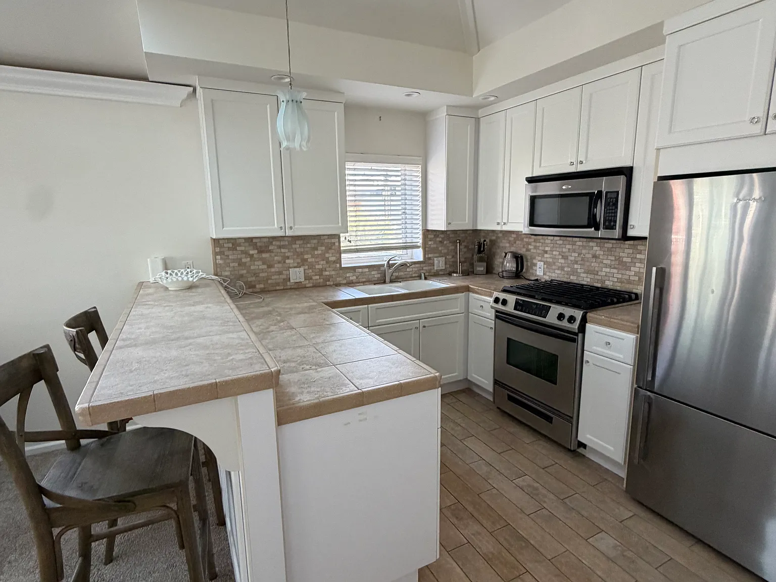 1 bed, 1000 sqft, $4,000 — Photo 3
