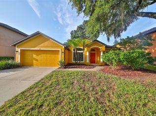 1933 Abbey Ridge Dr, Dover, FL 33527