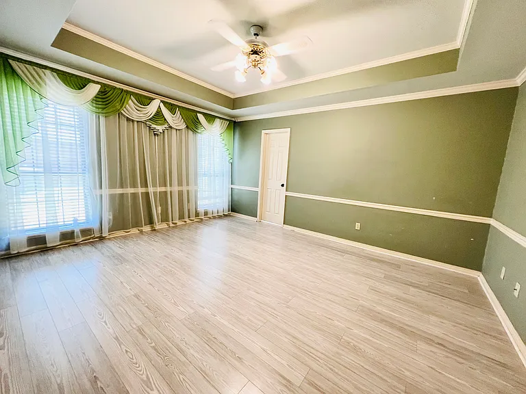 1408 Edgemont Cir — Photo 7