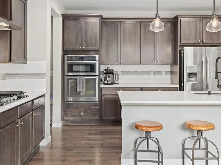 303 Vaughan Blvd NE — Photo 23