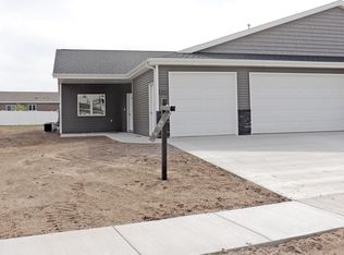 305 Irvine Loop, City of bismarck, ND 58504