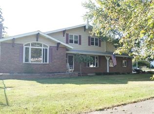 136 Morningside Dr, Grand Island, NY 14072