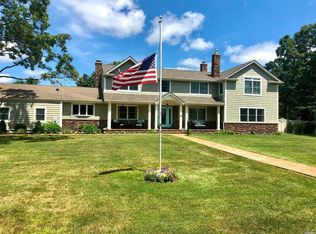 45 Elder Rd, Islip, NY 11751