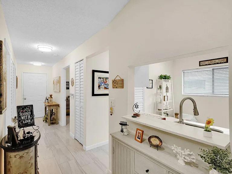 15011 Ashland Cir #23 — Photo 40