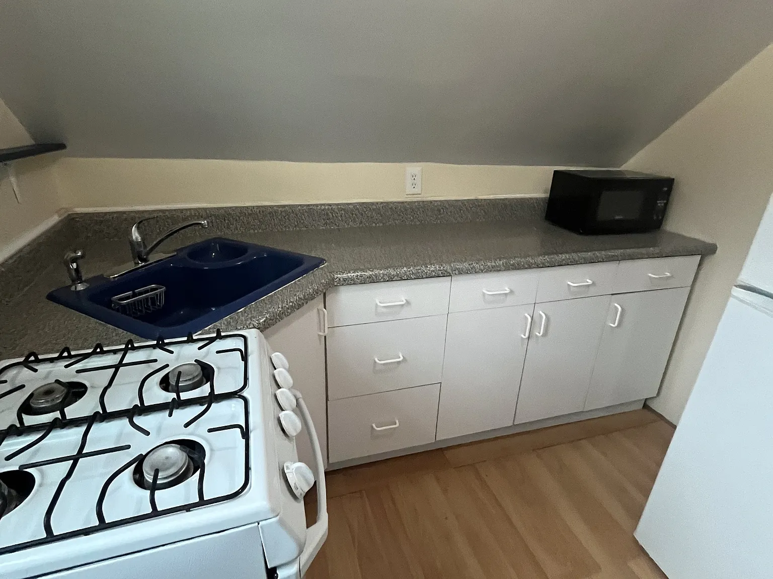 3670 Indian Queen Lane - D — Photo 4