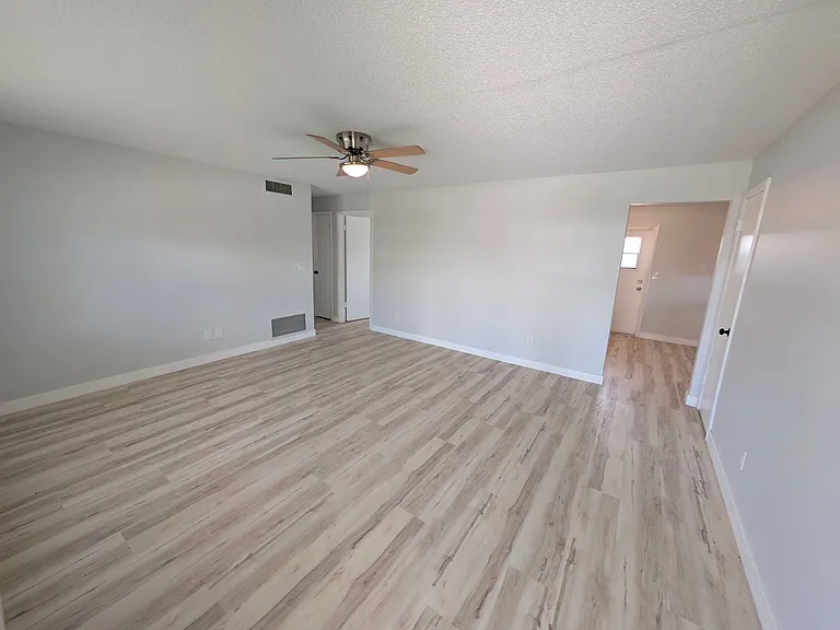 4840 Volusia Ave — Photo 5