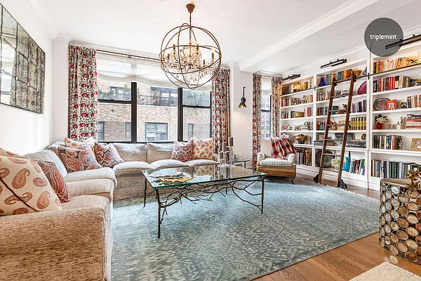 Sold by Triplemint | media 11