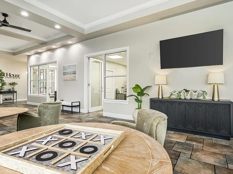 River House Apartments — Photo 21