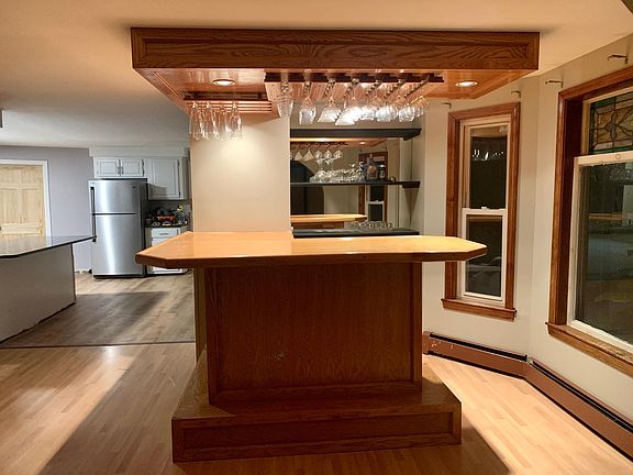 3rd image of 92 Cumberland St #1