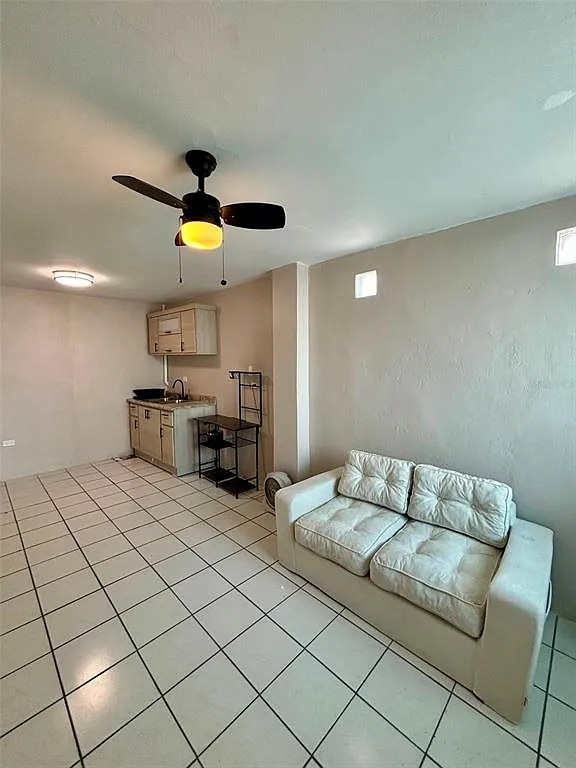1 bed, 1.0 bath, 250 sqft, $800 — Photo 3