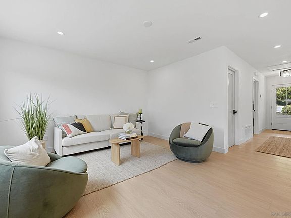 3rd image of 2610 Chestnut Ave
