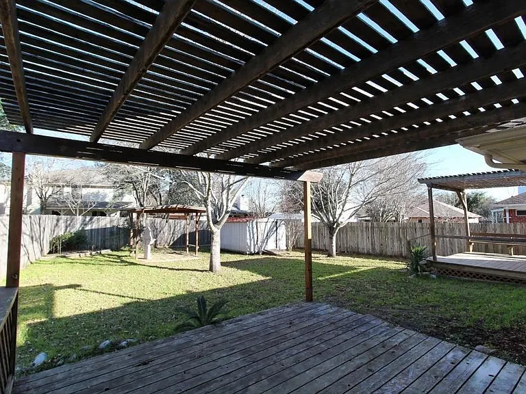 Vol Walker Dr — Photo 23