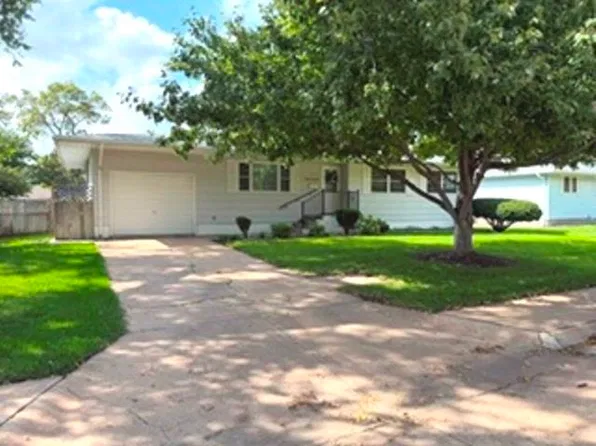 3110 K Ave, Kearney, NE 68847