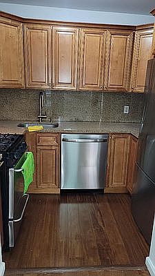 4th image of 168 Norfolk St APT 5