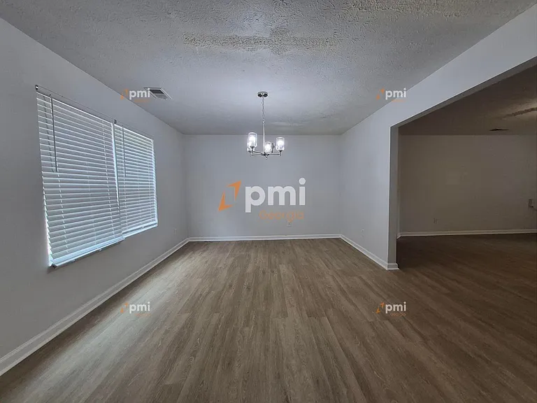 304 Klinetop Dr — Photo 5