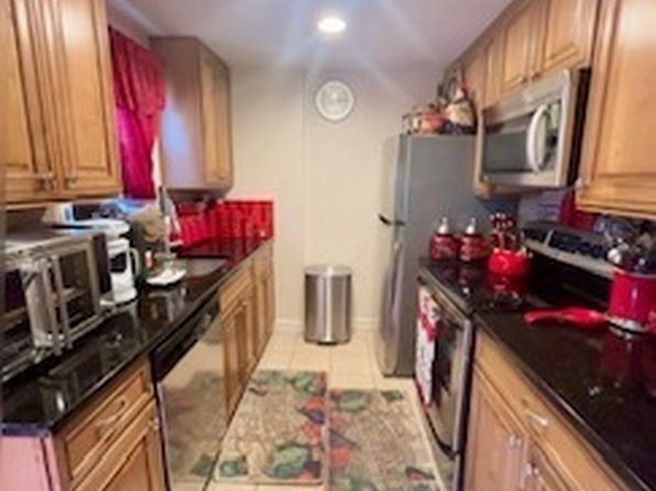 stamford-connecticut-177204051 picture