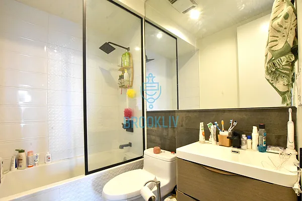 Rented by null | media 33