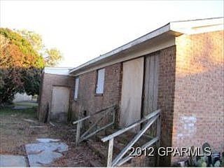 2nd image of 110 Phillips Cir