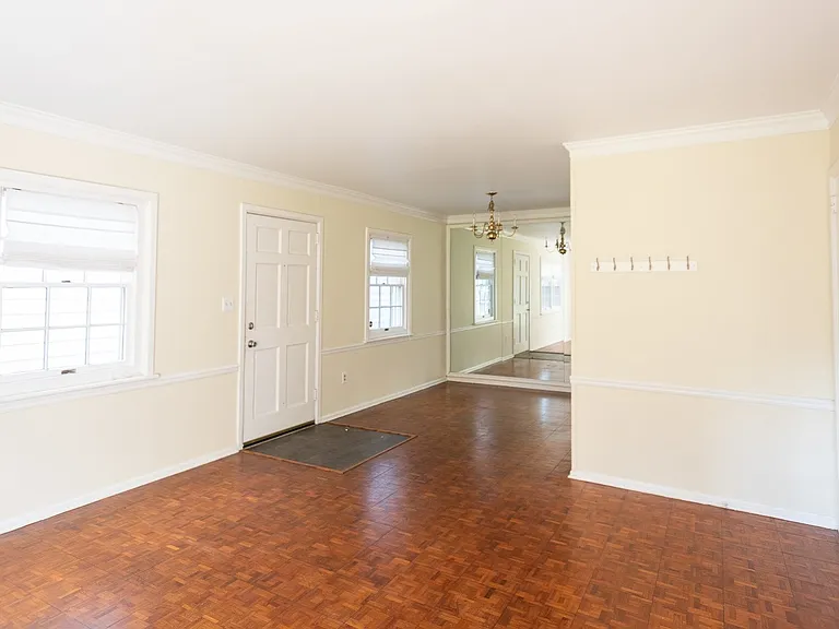 47 Laurens Street — Photo 7