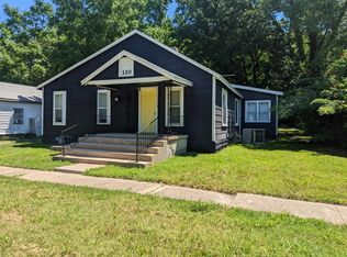 120 Minnesota St, Winfield, KS 67156
