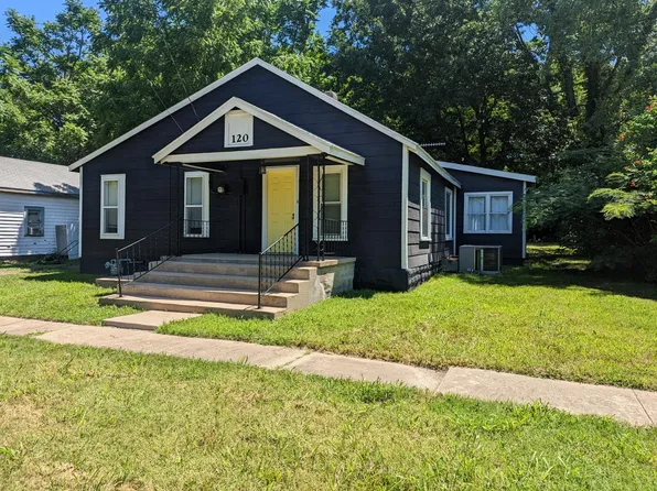 120 Minnesota St, Winfield, KS 67156