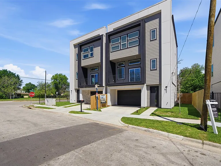 5505 Hershe St — Photo 2