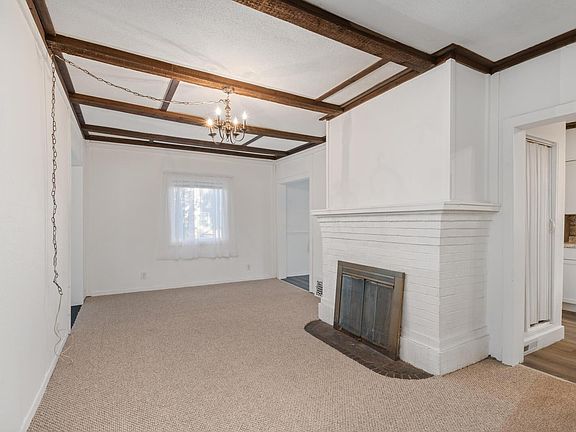 3rd image of 130 15th Ave