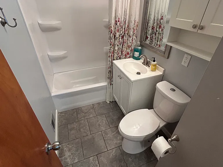 4102 Polk St — Photo 4