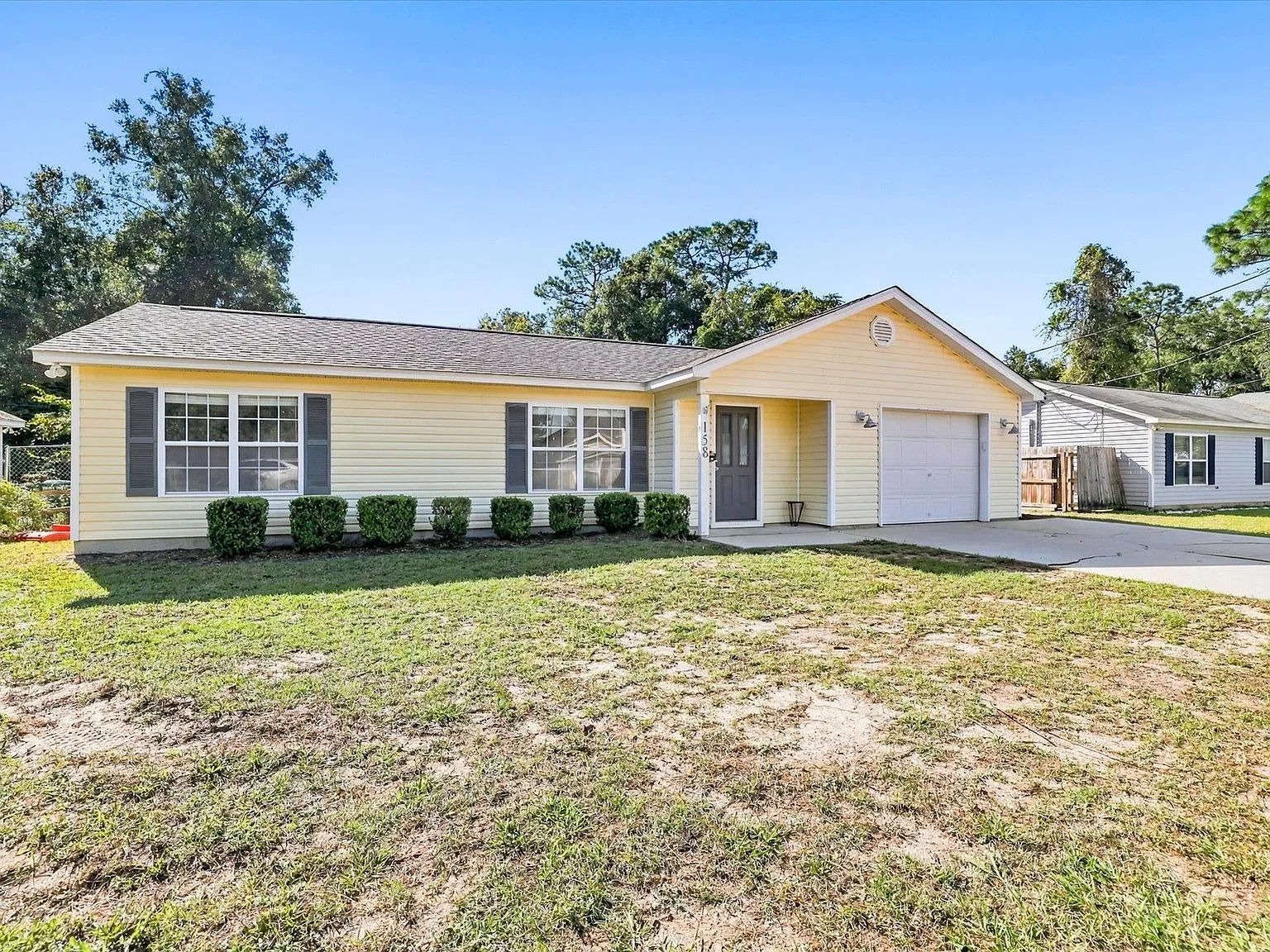 3 bed, 1100 sqft, $2,100 — Photo 4
