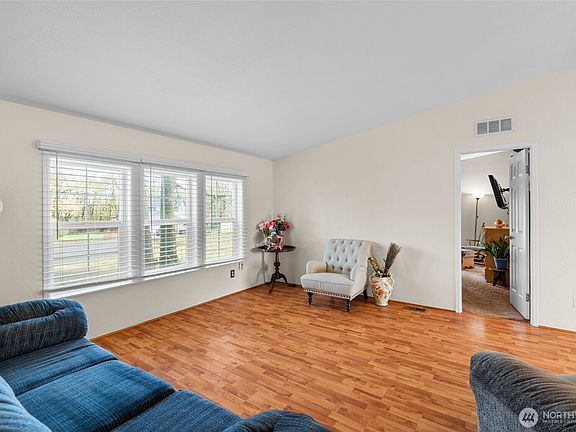 4th image of 3625 181st Court SW