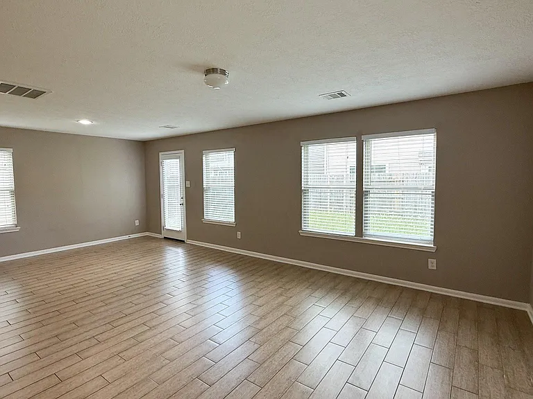 19439 Archer Glen Dr — Photo 1