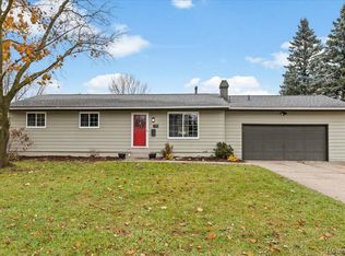 81 Dayton St, Oxford, MI 48371