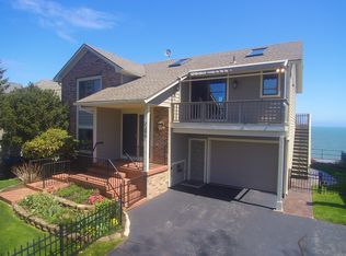 2286 Edgemere Dr, Rochester, NY 14612