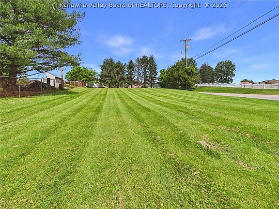 2nd image of 5983 Rocky Step Rd