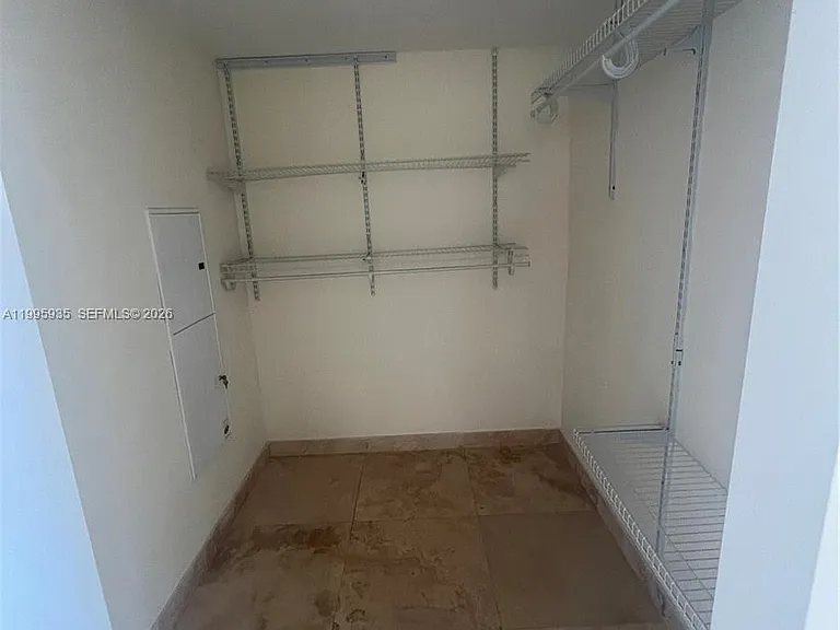 185 SW 7th St #3211 — Photo 8
