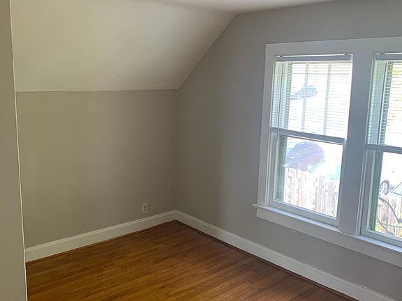 4th image of 4709 Holly St