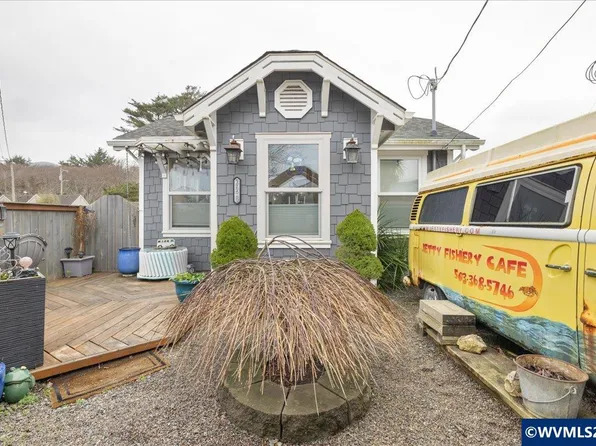 326 Highway 101 N, Rockaway Beach, OR 97136