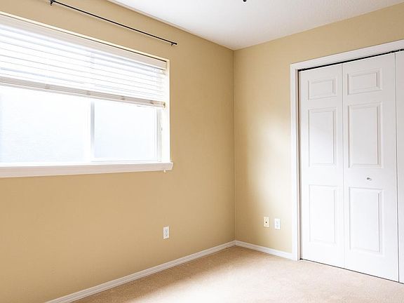 5th image of 1112 SE Alika Ave