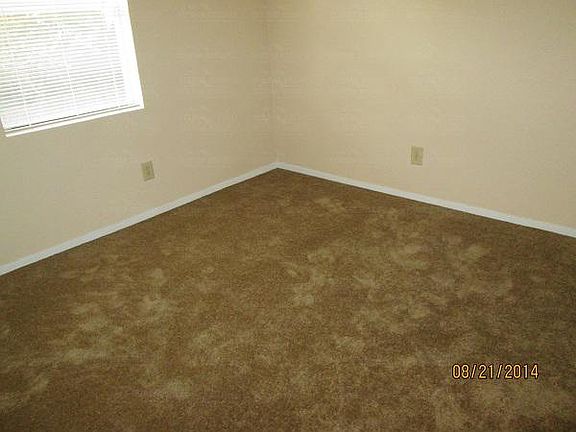 3rd image of 605 Magnolia St Unit D